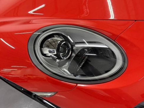 Used 2017 Porsche 911 Carrera 4S AWD/4WD image 4