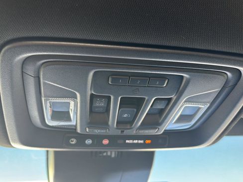 Used 2022 GMC Sierra 1500 AT4 w/ AT4 Premium Package image 31