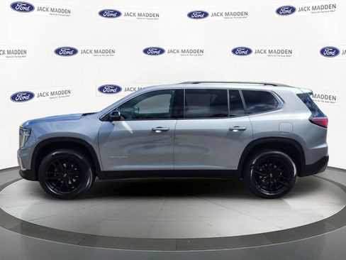 Used 2024 GMC Acadia Elevation w/ Luxury Package AWD/4WD image 2