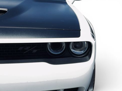 Used 2022 Dodge Challenger R/T Scat Pack RWD image 5