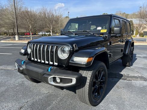 Used 2023 Jeep Wrangler Unlimited Sahara w/ Cold Weather Group image 60