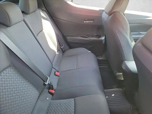 Used 2020 Toyota C-HR LE image 16