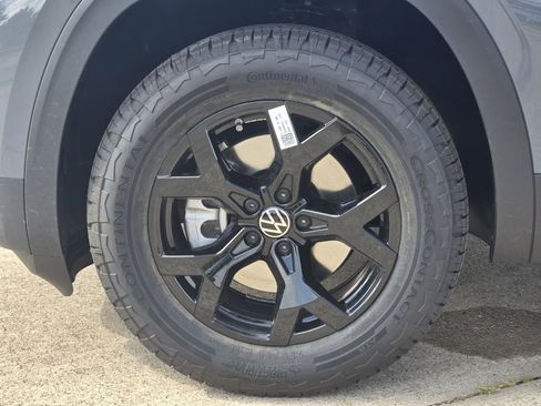 New 2026 Volkswagen Atlas Peak Edition image 10