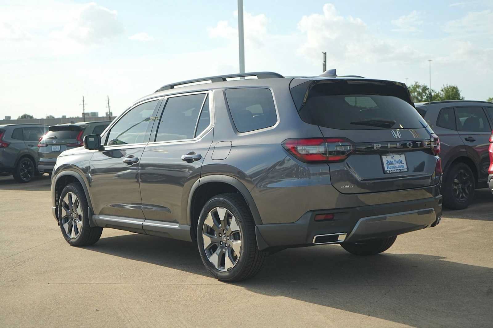 New 2026 Honda Pilot Elite image 4