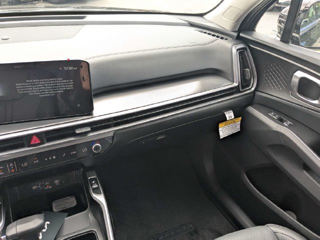 New 2026 Kia Sorento S FWD image 17