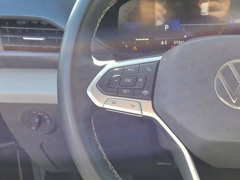 Used 2022 Volkswagen Taos SE image 17