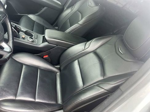 Used 2021 Cadillac XT4 Premium Luxury FWD image 18