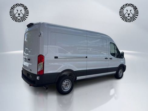New 2026 Ford Transit 250 148 Medium Roof RWD image 5