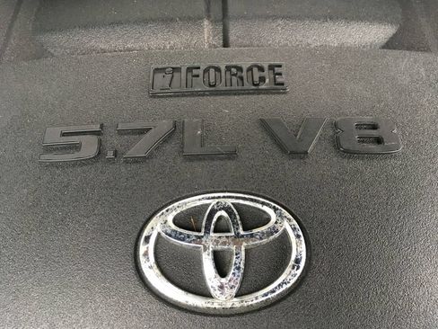 Used 2017 Toyota Tundra SR5 w/ TRD Off Road Package AWD/4WD image 14