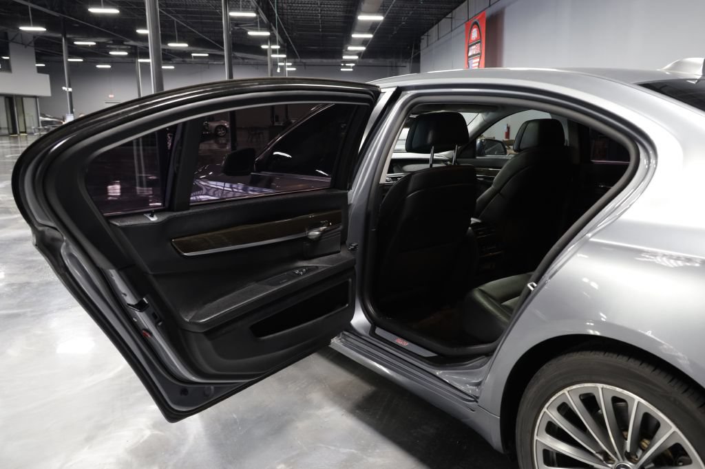 Used 2012 BMW 740Li RWD image 17
