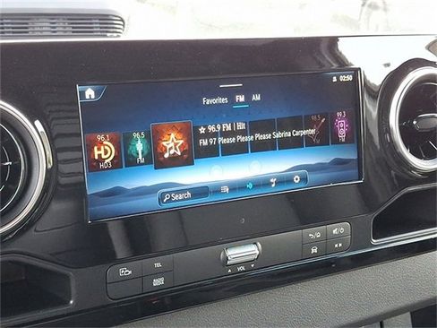 Used 2025 Mercedes-Benz Sprinter 2500 image 20