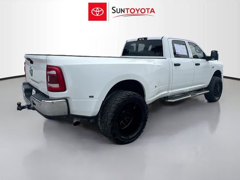 Used 2024 RAM 3500 Tradesman w/ Chrome Appearance Group AWD/4WD image 4