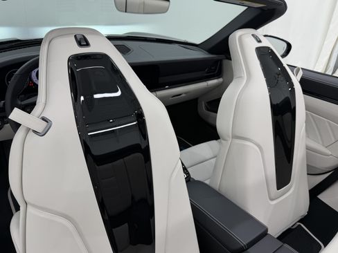 Certified 2026 Porsche 911 Carrera 4S AWD/4WD image 24