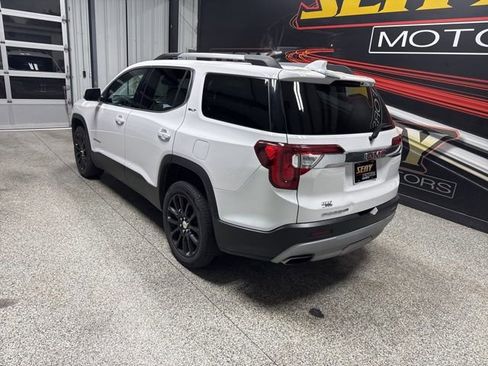 Used 2023 GMC Acadia SLT image 12