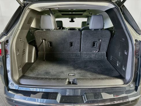 Used 2019 Chevrolet Traverse Premier w/ Driver Confidence II Package FWD image 32