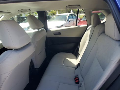 Certified 2025 Toyota Corolla Cross LE FWD image 11