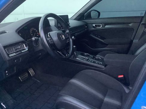 Used 2023 Honda Civic Sport image 3