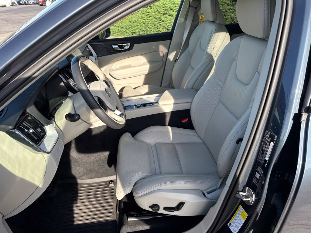 Certified 2026 Volvo XC60 B5 Ultra AWD/4WD image 12