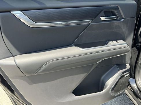 New 2025 GMC Acadia Elevation image 23