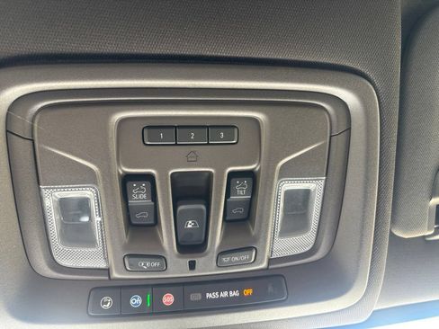 Used 2024 GMC Sierra 3500 Denali w/ Denali Reserve Package AWD/4WD image 21
