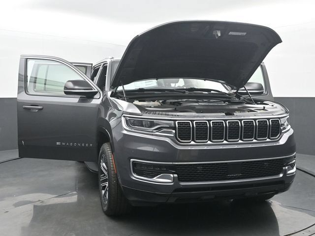 Used 2025 Jeep Wagoneer 4WD image 54