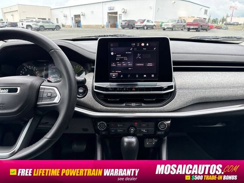 Used 2022 Jeep Compass Latitude AWD/4WD image 15