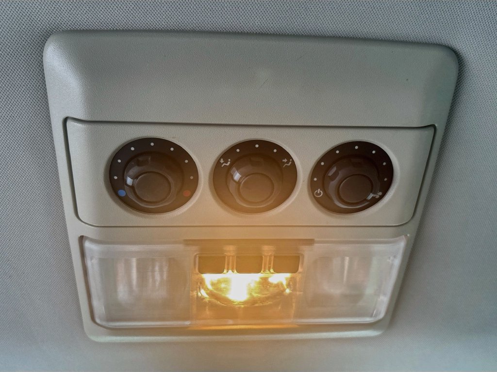 Used 2012 Land Rover LR4 HSE LUX AWD/4WD image 18