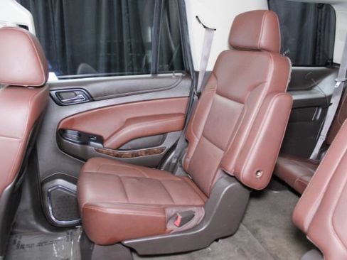 Used 2015 Chevrolet Tahoe LTZ RWD image 30
