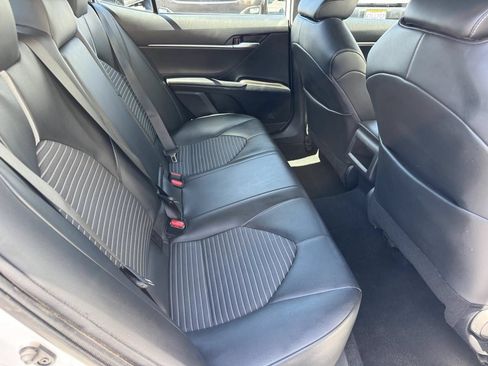 Used 2022 Toyota Camry SE FWD image 17