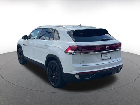 Used 2026 Volkswagen Atlas Cross Sport SE FWD image 10