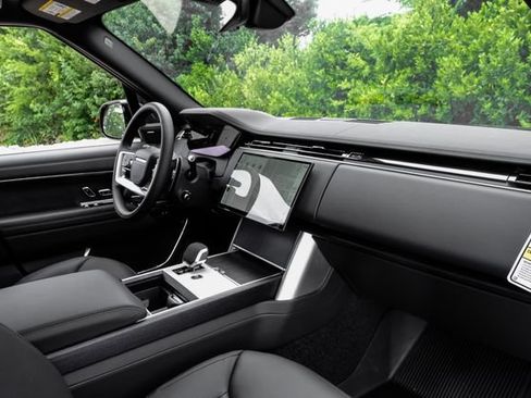 New 2026 Land Rover Range Rover SE AWD/4WD image 19