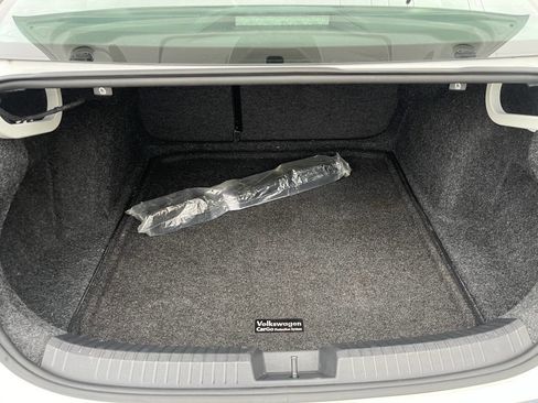 Used 2020 Volkswagen Jetta R-Line w/ R-Line Cold Weather Package image 29