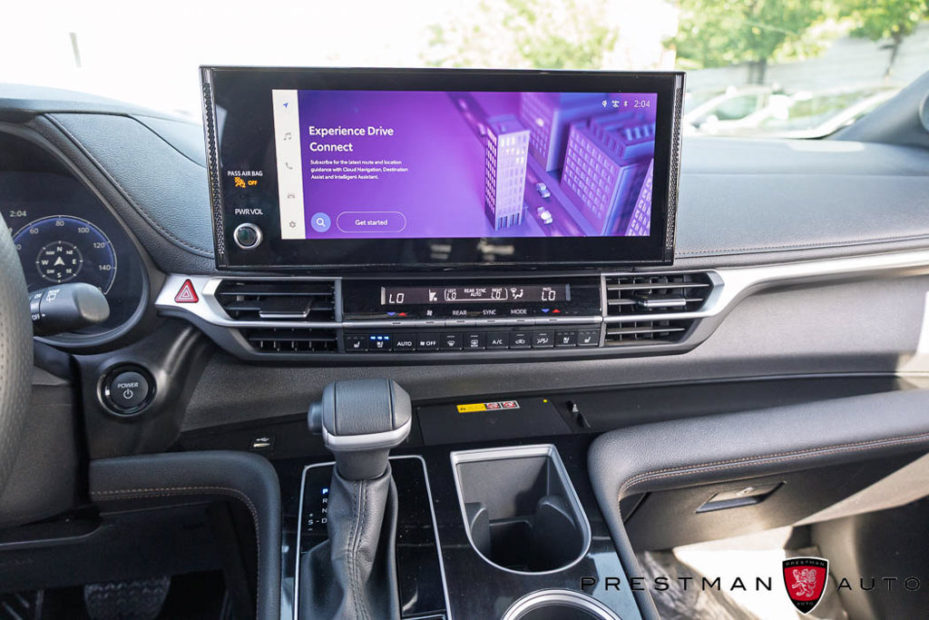 Used 2025 Toyota Sienna Platinum AWD/4WD image 37