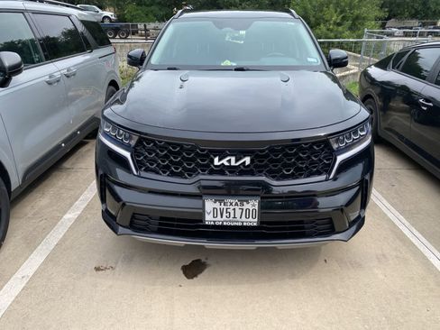 Used 2022 Kia Sorento S FWD image 1