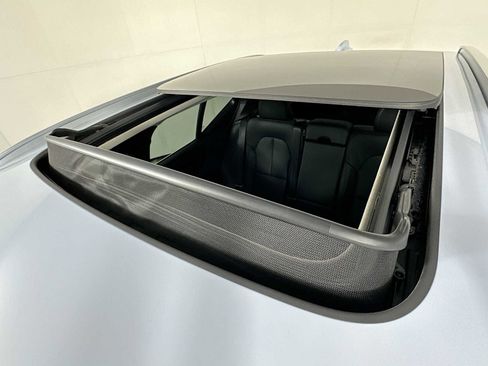 Used 2025 Volvo XC40 B5 Ultra w/ Climate Package image 19