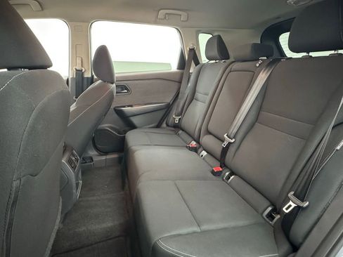 Used 2023 Nissan Rogue S FWD image 36