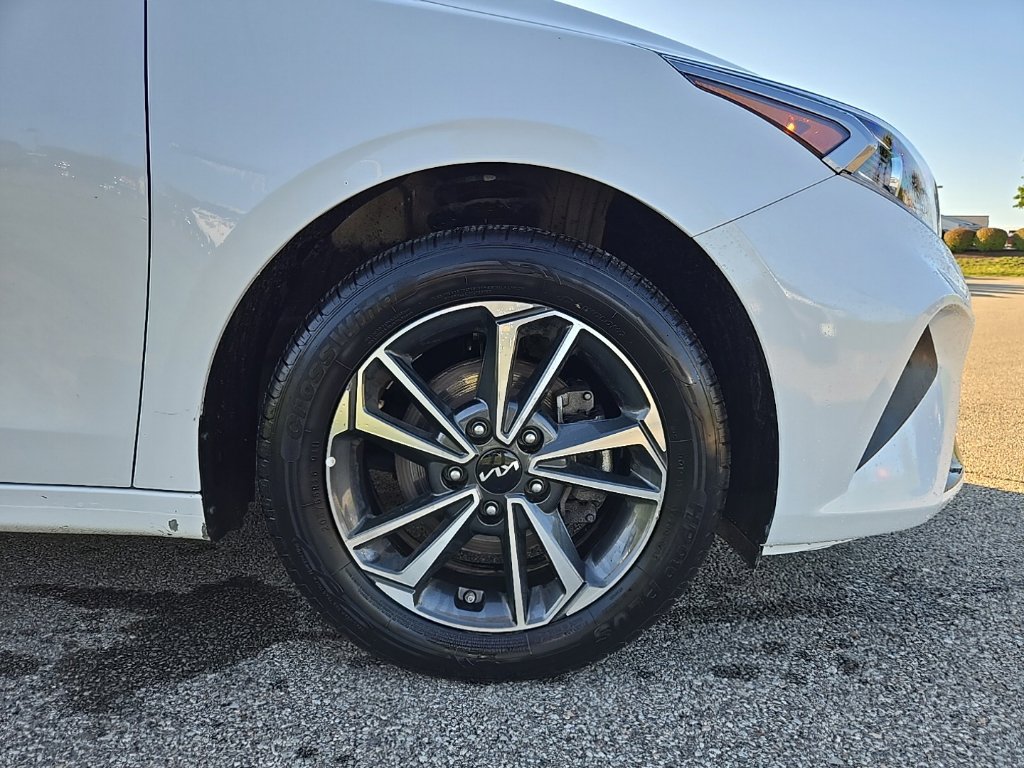 Used 2023 Kia Forte LXS FWD image 11