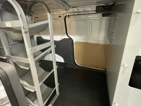 Used 2023 Ford Transit Connect XL image 12