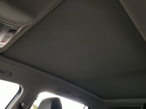 Used 2019 Volkswagen Tiguan SEL image 41