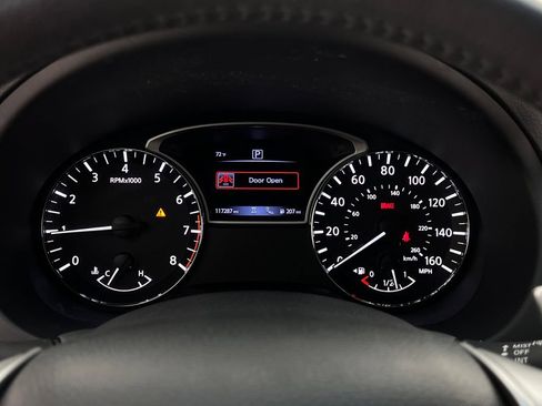 Used 2017 Nissan Altima 3.5 SL w/ 3.5SL Technology Package FWD image 17