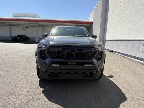 New 2026 Toyota Tacoma TRD Off-Road AWD/4WD image 17