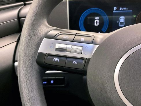 Certified 2025 Hyundai Santa Cruz SE image 19