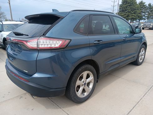 Used 2018 Ford Edge SE image 5