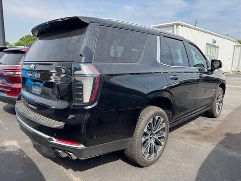 Used 2025 Chevrolet Tahoe High Country AWD/4WD image 6