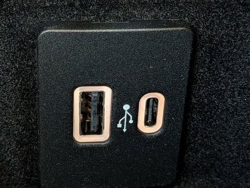 New 2026 Lincoln Corsair Premiere image 22