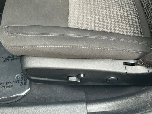 Used 2022 Dodge Charger R/T w/ Driver Convenience Group image 17