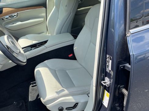 Used 2022 Volvo XC90 T6 Momentum w/ Advanced Package AWD/4WD image 9