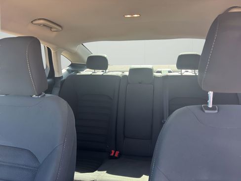 Used 2019 Ford Fusion SE FWD image 22
