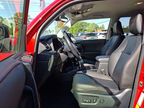 Used 2024 Toyota 4Runner TRD Off-Road Premium image 14