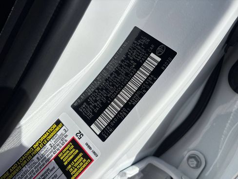 Used 2026 Toyota Camry SE FWD image 28